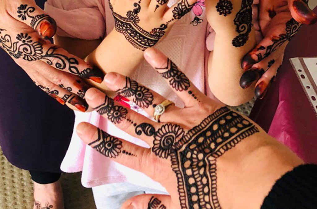 CONTAGIOUS HENNA